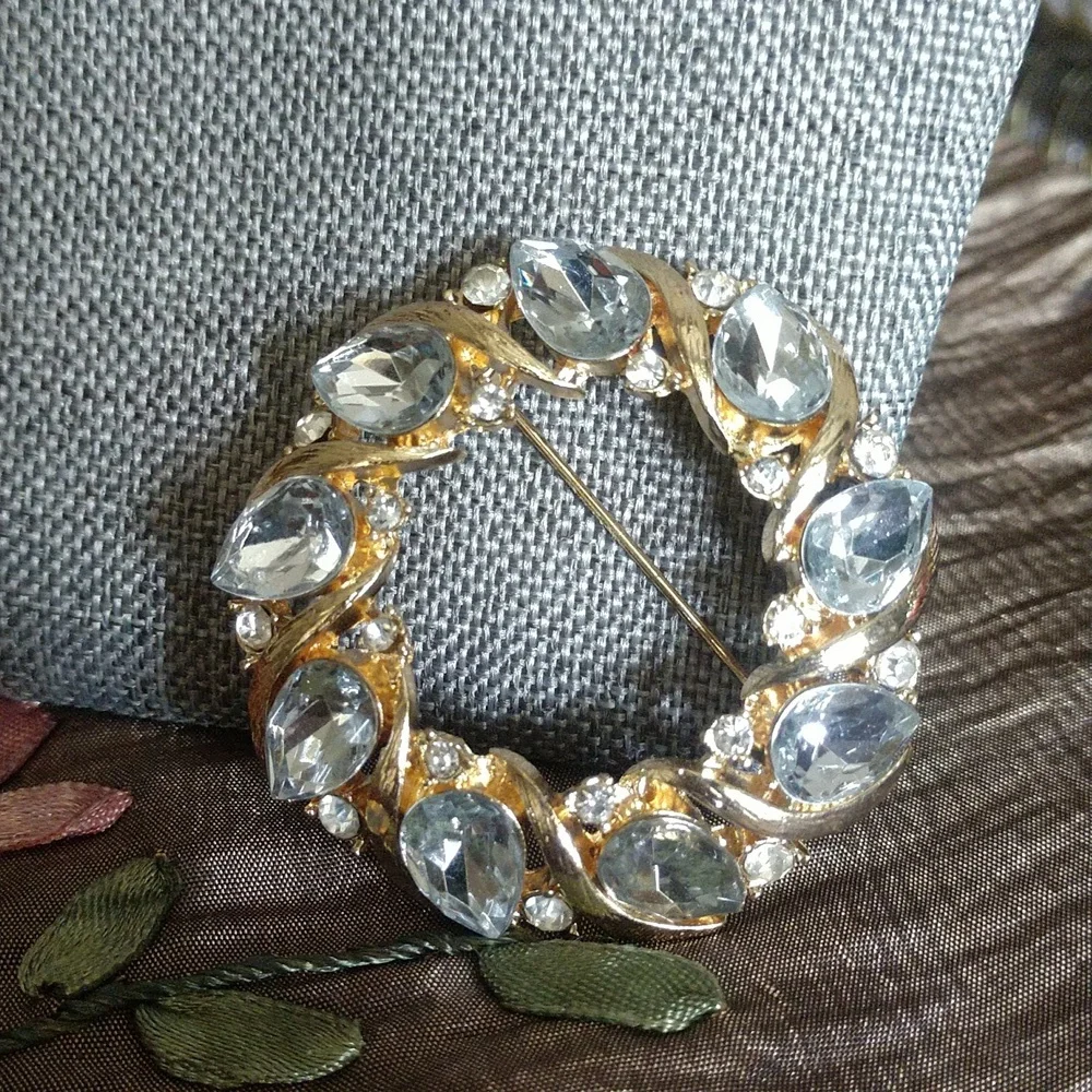 Ladies vintage gold necklace and matching brooch - Picture 4 of 6